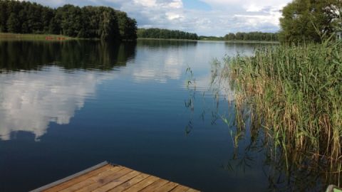 fewo_plaetlinsee_1_bootssteg-und-seeblick_980x553