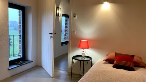 Zimmer_The_Outpost_Zahren_kl