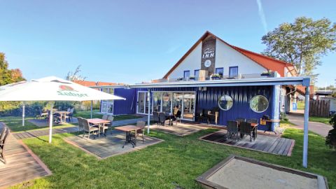 Restaurant Captains Inn